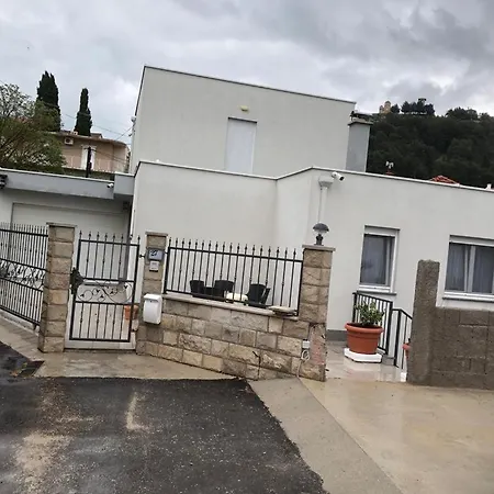 Apartmani Trebinje Διαμέρισμα Τρέμπινιε